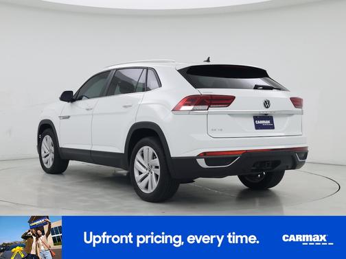 White 2023 Volkswagen Atlas Cross Sport SE w/Tech