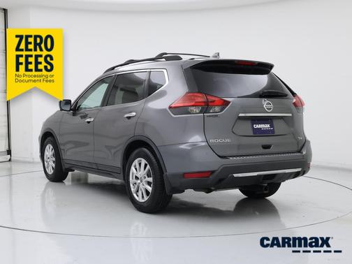 Gray 2017 Nissan Rogue SV