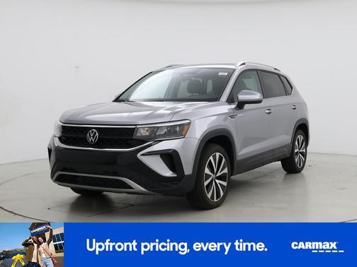 Silver 2022 Volkswagen Taos SE