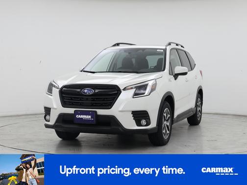 White 2023 Subaru Forester Premium