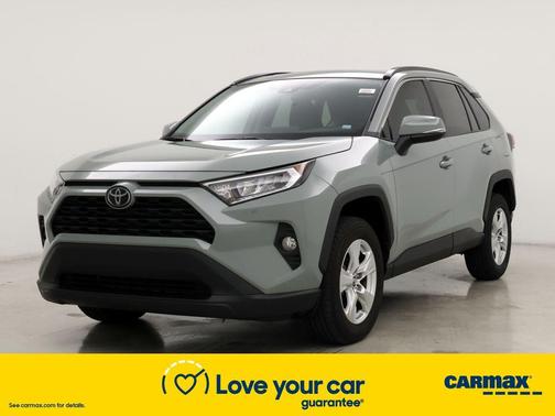 Photo 4 of 26 of 2021 Toyota RAV4 XLE