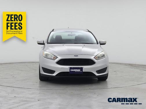 Gray 2015 Ford Focus SE