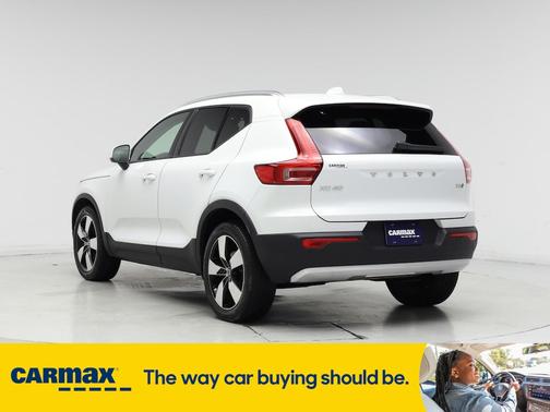2019 Volvo XC40 T5 Momentum