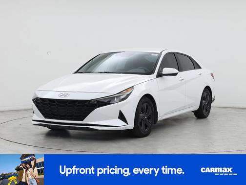 White 2022 Hyundai ELANTRA SEL