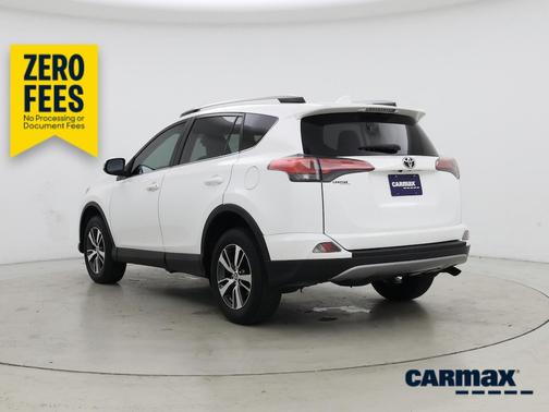 White 2018 Toyota RAV4 XLE