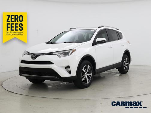 White 2018 Toyota RAV4 XLE