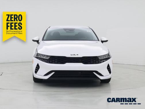 White 2023 Kia K5 LXS
