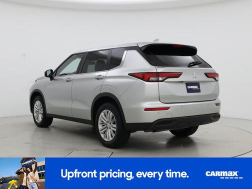 2024 Mitsubishi Outlander ES