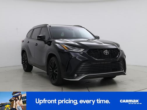 Black 2024 Toyota Highlander XSE