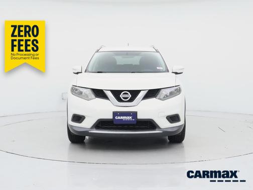 White 2015 Nissan Rogue SV