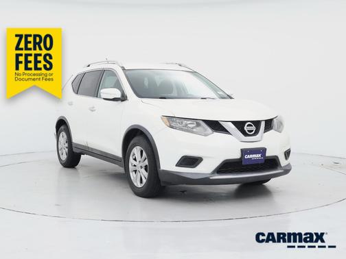 White 2015 Nissan Rogue SV