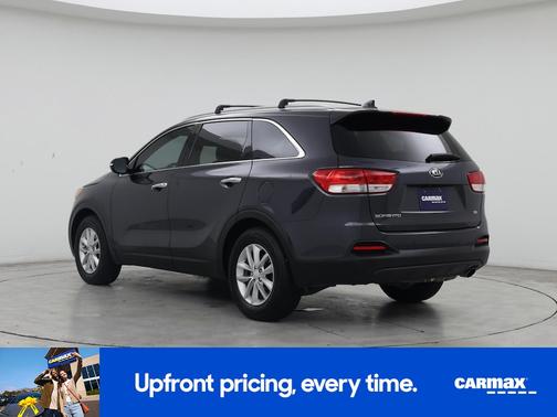 Gray 2018 Kia Sorento LX