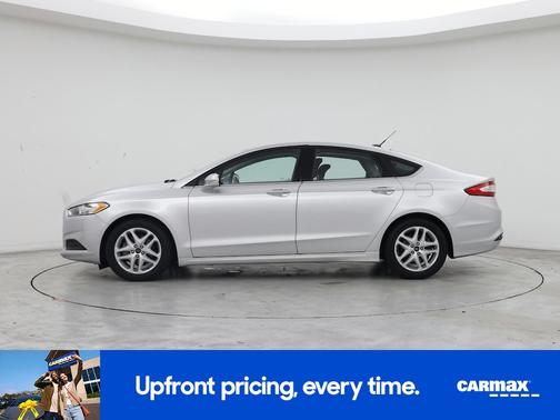 Silver 2014 Ford Fusion SE