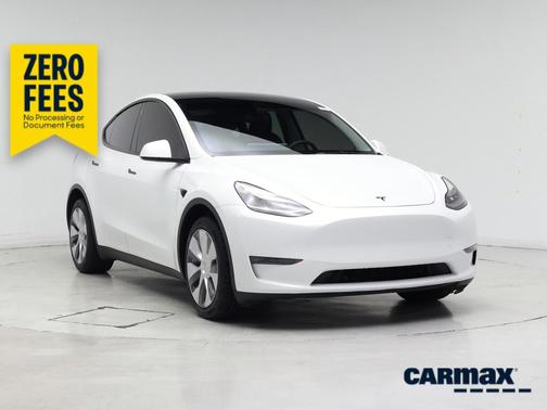 White 2023 Tesla Model Y Long Range