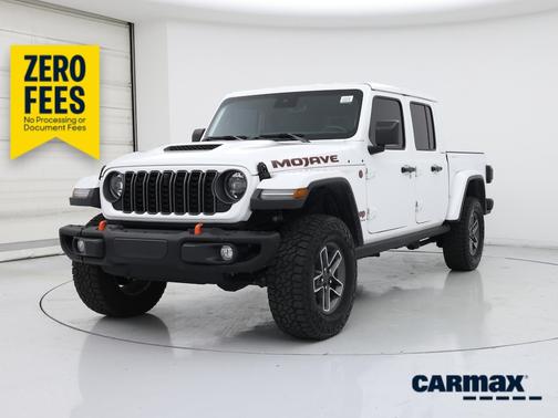 White 2025 Jeep Gladiator Mojave X