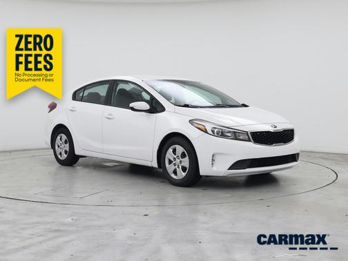White 2018 Kia Forte LX