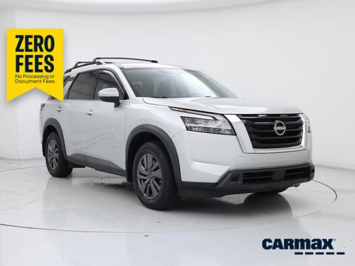 Silver 2022 Nissan Pathfinder SV
