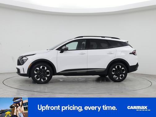 White 2023 Kia Sportage X-Line