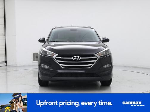 Black 2017 Hyundai TUCSON SE