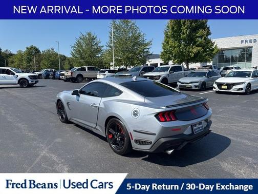 2024 Ford Mustang ECOBOOST PREMIUM