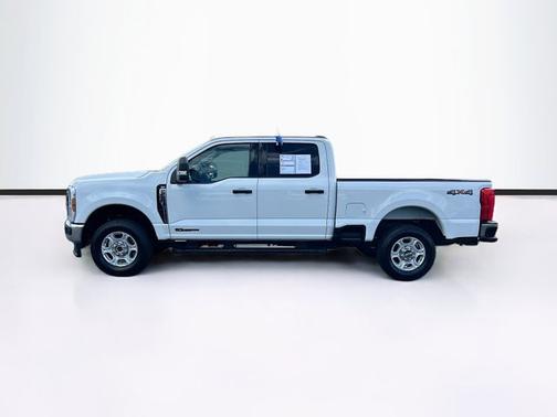 OXFORD WHITE 2025 Ford F-250 XLT