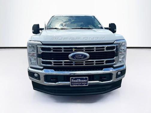 OXFORD WHITE 2025 Ford F-250 XLT