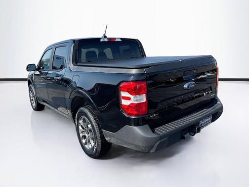SHADOW BLACK 2024 Ford Maverick XLT
