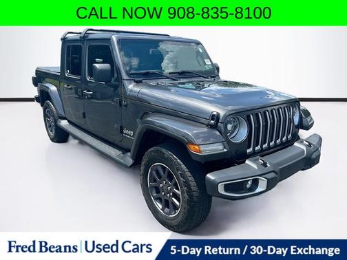 Granite Crystal Clearcoat Metallic 2022 Jeep Gladiator OVERLAND