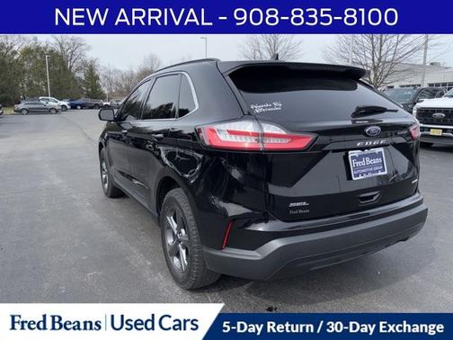 AGATE BLACK METALLIC 2022 Ford Edge SEL