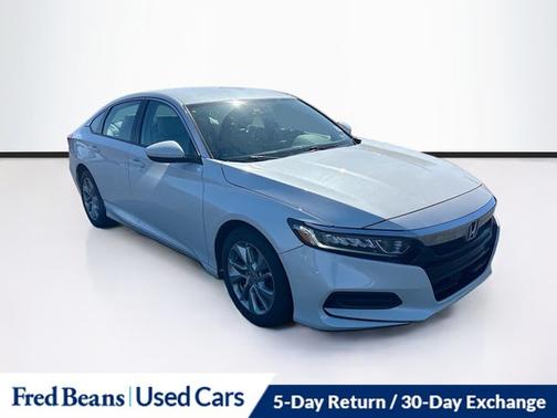 Platinum White Pearl 2018 Honda Accord LX