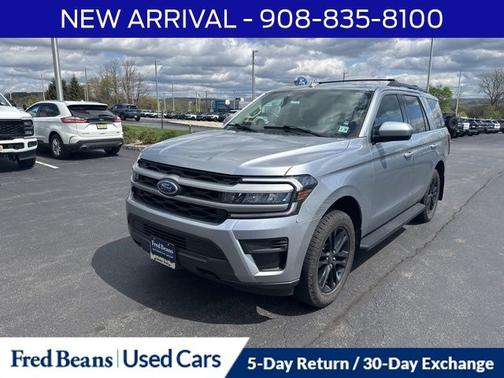 ICONIC SILVER METALLIC 2023 Ford Expedition XLT