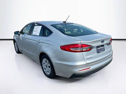 INGOT SILVER METALLIC 2019 Ford Fusion S