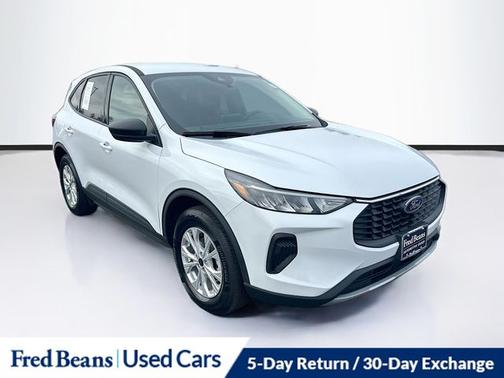 OXFORD WHITE 2025 Ford Escape ACTIVE