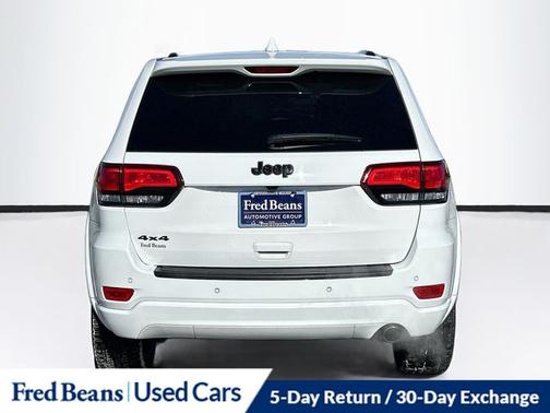 2021 Jeep Grand Cherokee LAREDO