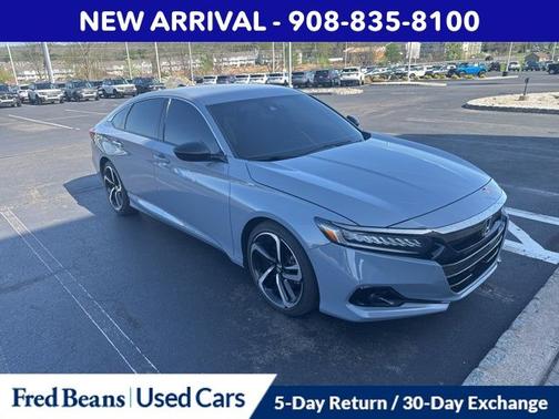 Sonic Gray Pearl 2022 Honda Accord SPORT SE