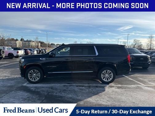 2023 GMC Yukon XL SLT