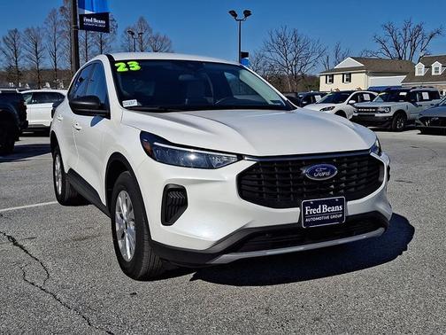 STAR WHITE METALLIC TRI-COA 2023 Ford Escape ACTIVE