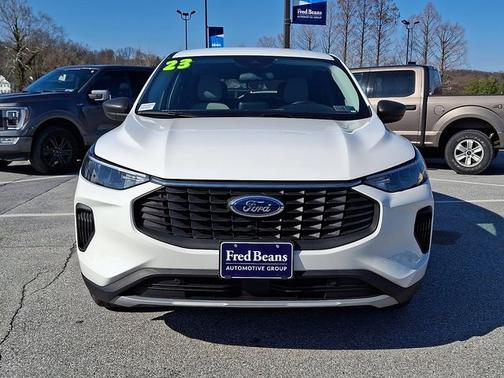 STAR WHITE METALLIC TRI-COA 2023 Ford Escape ACTIVE