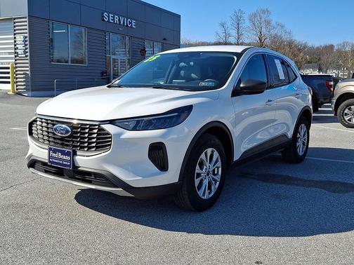 STAR WHITE METALLIC TRI-COA 2023 Ford Escape ACTIVE