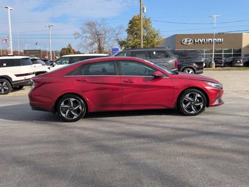 2023 Hyundai ELANTRA Limited