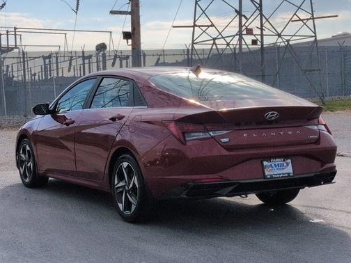 2023 Hyundai ELANTRA Limited