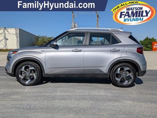 Shimmering Silver 2025 Hyundai VENUE SEL