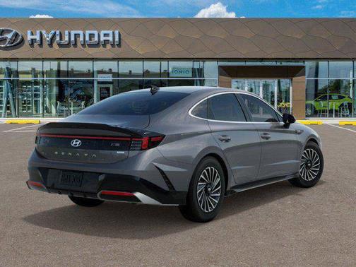 2025 Hyundai SONATA Hybrid SEL