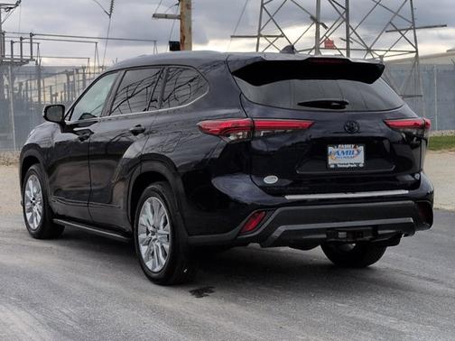 2023 Toyota Highlander Hybrid Limited