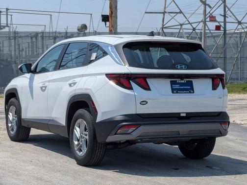 2025 Hyundai TUCSON SE