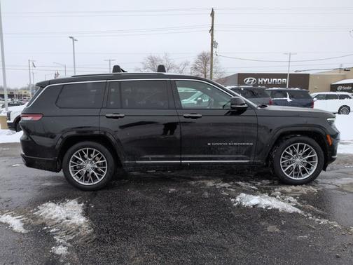 2022 Jeep Grand Cherokee L Summit