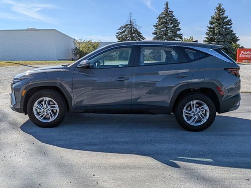 2025 Hyundai TUCSON SE
