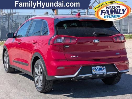 Crimson Red 2017 Kia Niro LX