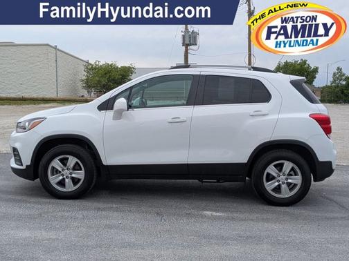 Summit White 2020 Chevrolet Trax LT