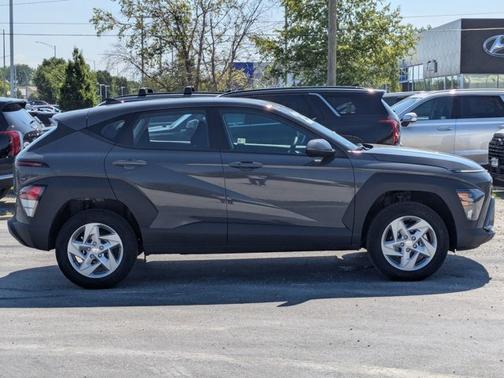 2025 Hyundai KONA SE